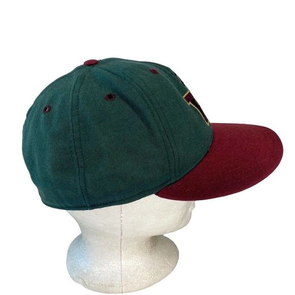 Vintage Washington Huskies Hat New Era Wool 5950 Model Fitted 7 3/8 UW Baseball - Picture 2 of 6